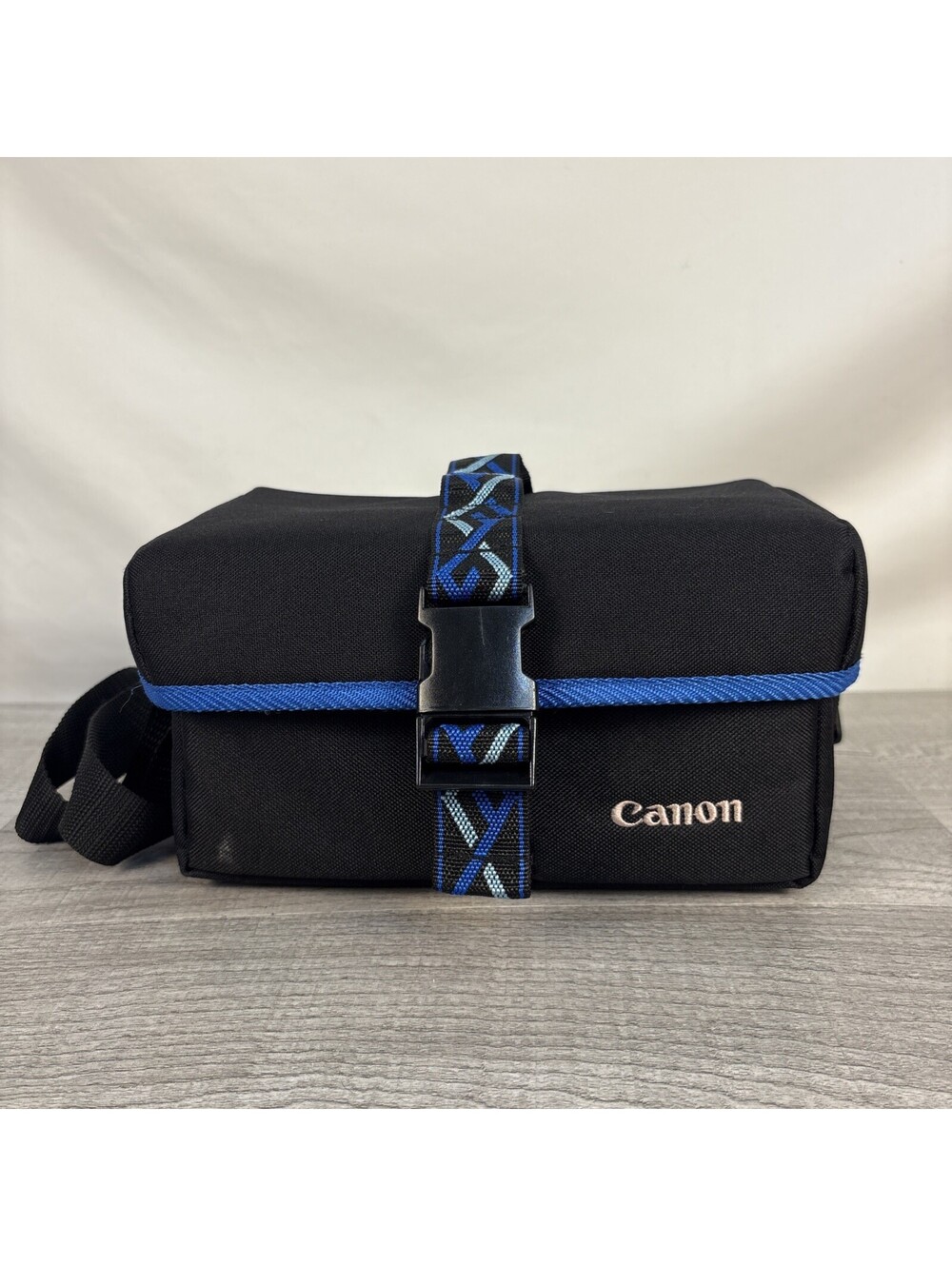 Canon Camera Bag Black/Blue – Buckle Still Closes